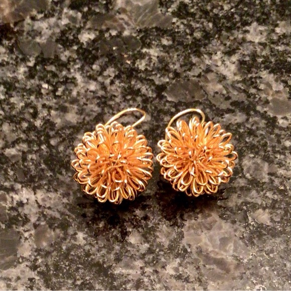 NEW! 14k Gold Plated Wire Flower Bud Dangling Earrings w Gold Plated Wire Clasps - Picture 2 of 4